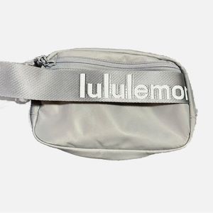 Lululemon Everywhere Belt Bag Silver NWOT